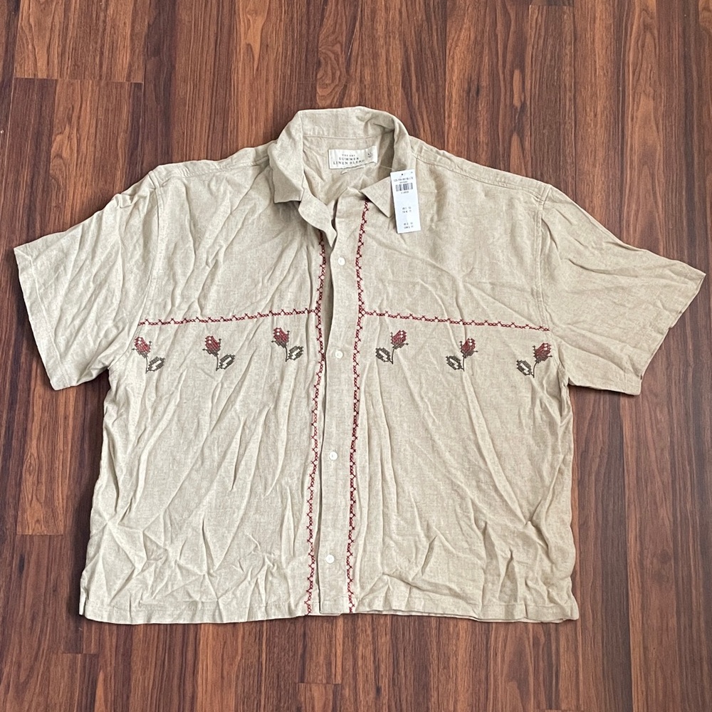Men's NWT Abercrombie Linen Boxy Floral Embroidered Shirt
